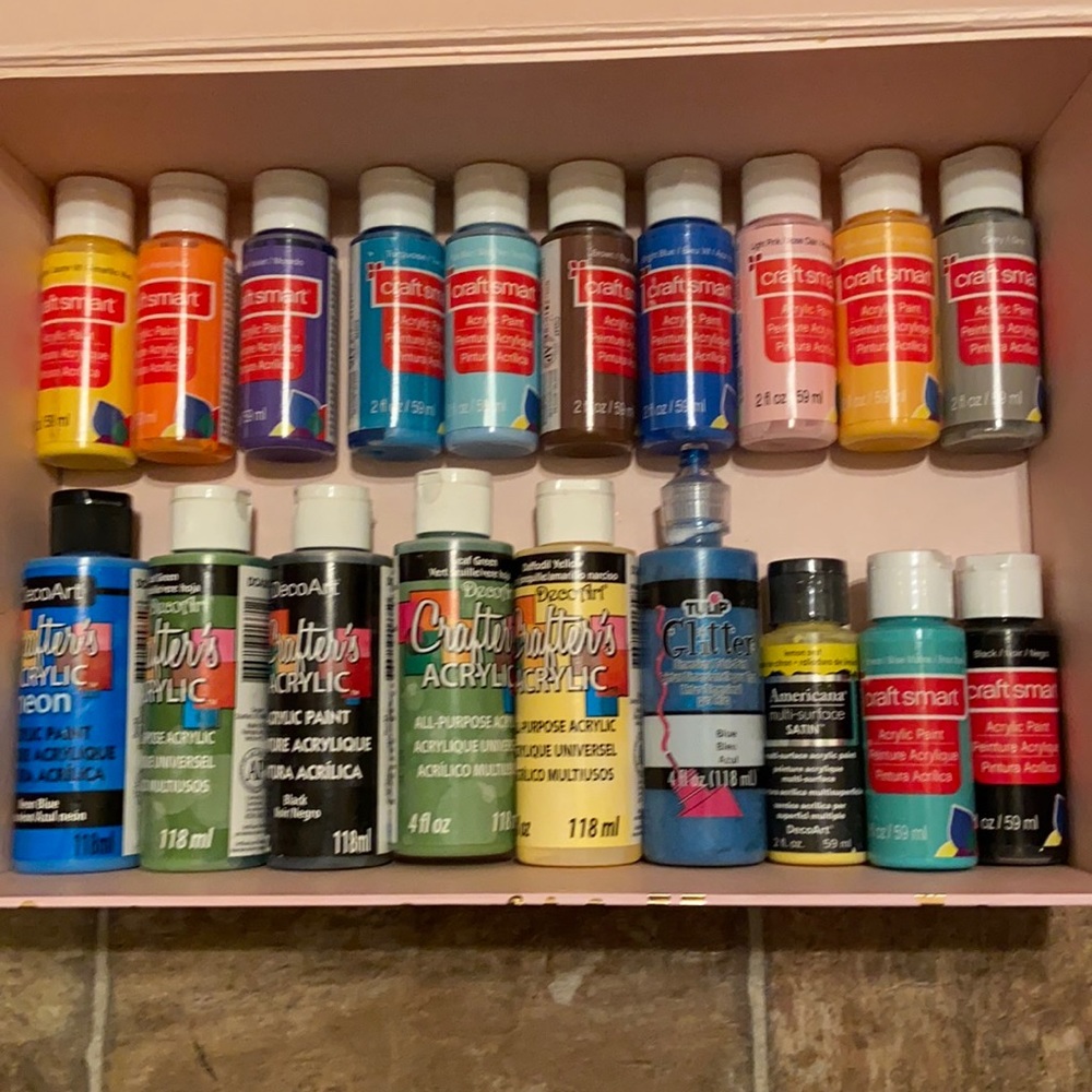 All purpose acrylic paint